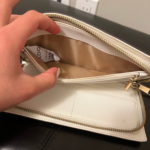 Aldo Large Wallet - Picture 7 of 8